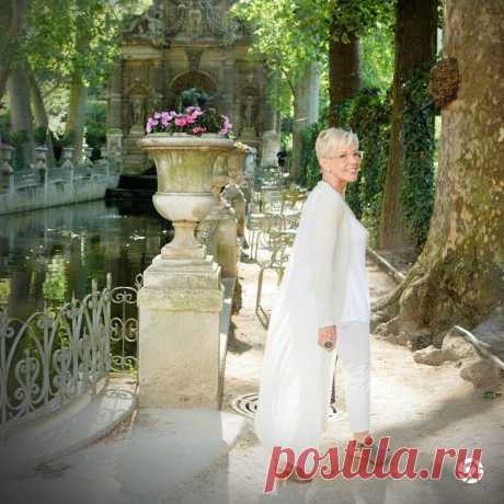 une femme d'un certain âge в Instagram: «In a Spring mood, can't wait to visit Paris again in May... https://liketk.it/2qOld #liketkit @liketoknow.it #style #styleover60…» 564 отметок «Нравится», 52 комментариев — une femme d'un certain âge (@susan_unefemme) в Instagram: «In a Spring mood, can't wait to visit Paris again in May... https://liketk.it/2qOld #liketkit…»