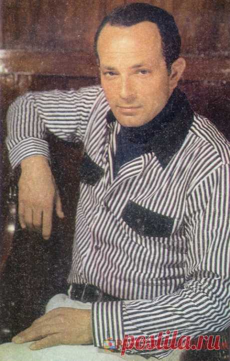 1982. Игорь Васильев - о1522 | POSTCARDSMUSEUM.com