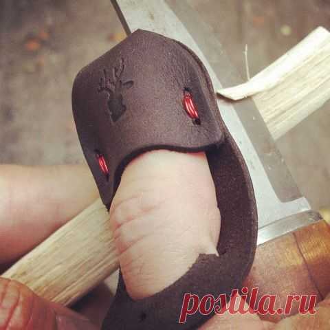 A simple leather thi...@喜欢chen采集到包包包包(161图)_花瓣手工/布艺