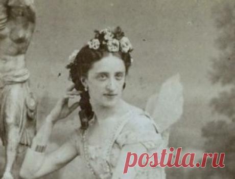 МАРФА - Издавна считалось, что девушка, носящая имя Марфа, простодушна и мила. Ей не свойственны хитрость и злоба, она приятна и легка в общении. Добродушная, готовая прийти на помощь, доброжелательная и нетребовательная - такова носительница имени Марфа. ...