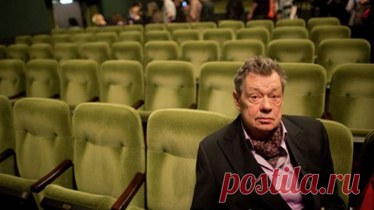 За что неработающий Караченцов 12 лет получает зарплату? Вы будете удивлены!