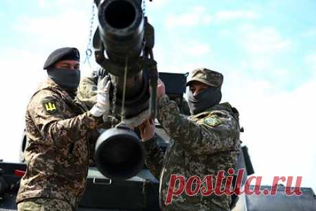 Стало известно об обстрелах Лисичанска из гаубиц ВСУ. Военный эксперт, подполковник Луганской народной республики (ЛНР) в отставке Андрей Марочко рассказал, что с помощью аэроразведки в районе Белогоровки российские военные зафиксировали украинскую батарею гаубиц Д-20. По его словам, гаубицы обладают признаками изношенности.