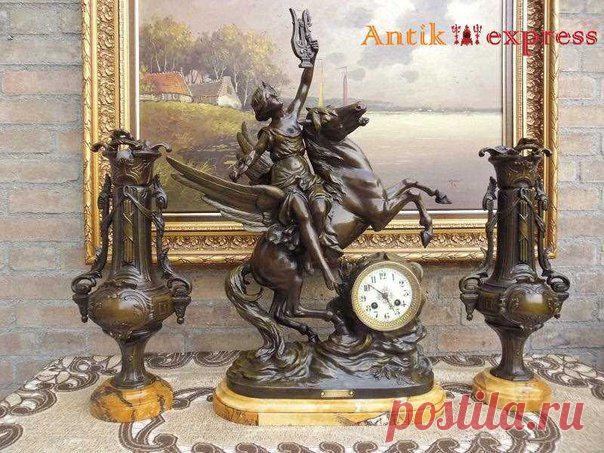 Старинные часы Muza pegas 
A/D Mogin 19 век, Франция