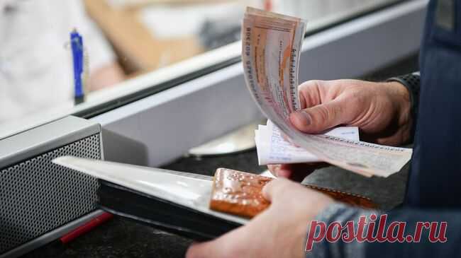 Задерживаются 14 поездов в Крым и обратно