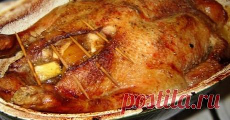Блюдо №1 на новогодний стол - утка запеченная с яблоками, апельсинами и ананасами!