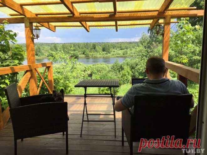 Cупруги купили столетний дом на Березине для дачи и не пожалели