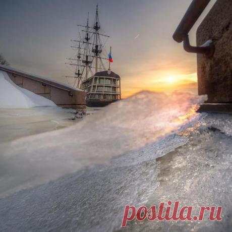 Санкт-Петербург и его окрестности на фотографиях Эдуарда Гордеева