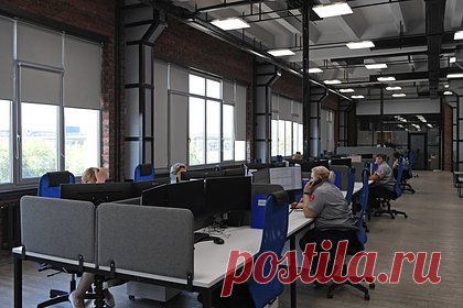 На российском рынке труда зафиксировали дефицит соискателей. На российском рынке труда зафиксировали дефицит соискателей. В четвертом квартале 2022 года на каждого неработающего россиянина приходилось в среднем 2,5 вакансии. Этот показатель рекордный с 2005 года. Аналитики отмечают, что этому могли способствовать несколько факторов.