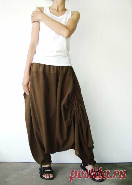 NO.26 Greenish Brown Cotton Asymmetric Harem Pants от JoozieCotton