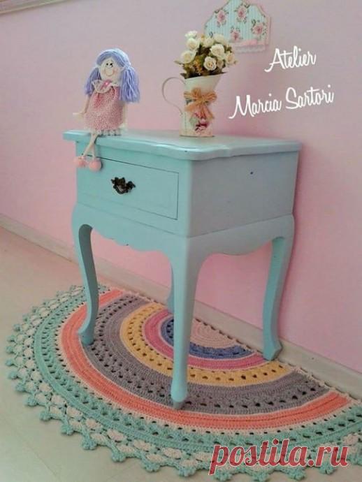 ​Ковры в виде полукруга крючком