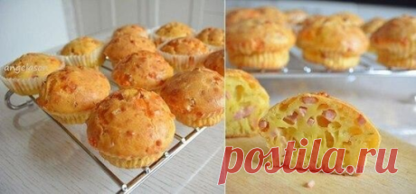 ЗАКУСОЧНЫЕ КЕКСИКИ С ВЕТЧИНОЙ И СЫРОМ
Быстро, просто, вкусно!

Ингредиенты (на 12-14 кексиков):

100 г ветчины (или колбасы)
100 г твердого сыра
200 мл сметаны (у меня 20%)
50 мл оливкового масла (можно заменить растительным или сливочным)
3 яйца
200 - 250 г муки
2 ч.л. разрыхлителя (или 1 ч.ложка соды)
Соль, перец, зелень по вкусу.

Приготовление.

Ветчину и сыр нарезать очень маленькими кубиками.
Зелень (у меня укроп) мелко порубить.
Яйца взбить с солью и перцем.
Добавит...