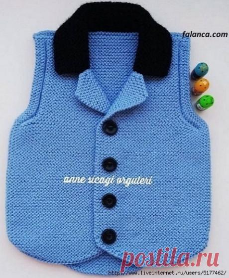 Жилет состоит из 3 частей. .