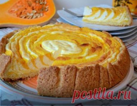 Пирог-суфле «Полосатая тыква» 
vk.com/tort_recepty
Этот пирог не просто вкусный, он ОЧЕНЬ ВКУСНЫЙ!!! Честно говоря, увидев его, сразу знала, что буду печь… Но, вот никак не ожидала, что его вкус нас так порадует! Да, и готовим с детками! 

ИНГРЕДИЕНТЫ 
Тыквенная начинка 
тыква 400 г 
яйца куриные 2 шт. 
сахар 50 г 
картофельный крахмал 1 ст. л. 
Тесто 
сахар 50 г 
яйца куриные 1 шт. 
мука 200 г 
разрыхлитель 1 ч. л. 
сливочное масло 100 г 
Творожная начинка 
рикотта 400 г ...