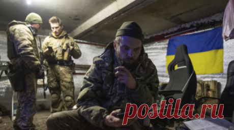 На Украине мужчина избил военного, который хотел вручить ему повестку. В Сумской области Украины водитель автомобиля Opel Vivaro на блокпосту избил сотрудника военкомата, который пытался вручить повестку. Читать далее