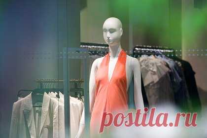 В России начали закрывать магазины одежды и обуви