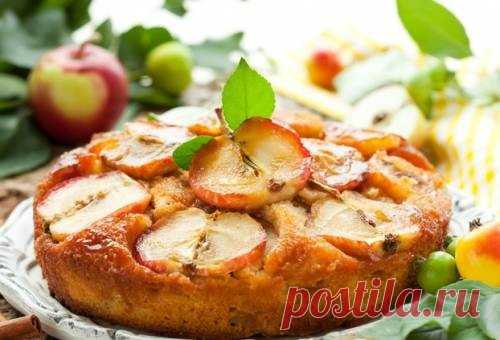 Диетическая яблочная шарлотка - рецепт с фото