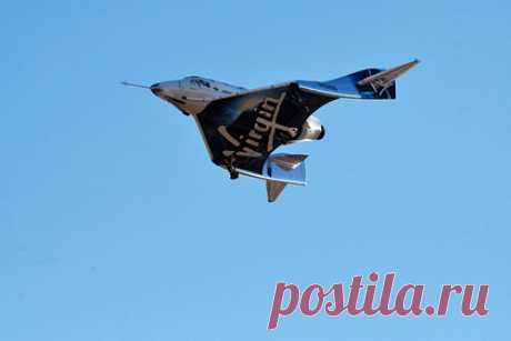 Старт продаж билетов в космос взвинтил акции Virgin Galactic. Акции американской компании Virgin Galactic продолжили расти после старта продажи билетов на космические полеты. Начало бронирования мест на рейсы взвинтило стоимость бумаг почти на 32 процента. Рост стоимости бумаг является большим успехом для Virgin Galactic после падения акций на 85 процентов в 2021 году.