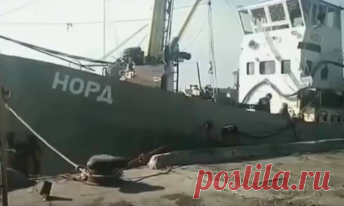 Смешные вы, французы... - – Смешные вы, французы, – хохотал я. – Кто под санкциями – мы или вы?
Похоже, они там перемудрили…
Простой наших кораблей в портах Франции, попавших под санкции, вынуждены оплачивать французские налогоплательщики.
На одно из судов – 141-метровый сухогруз – власти потратили уже 50 тыс. евро
Введите описание картинки
читать дальше — 
https://prostie-istorii.ru/2022/04/26/смешные-вы-французы/