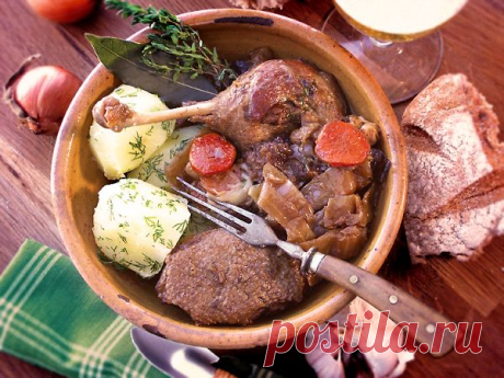 Традиционный рецепт — утка с квашеной капустой по-деревенски — Вкусные рецепты