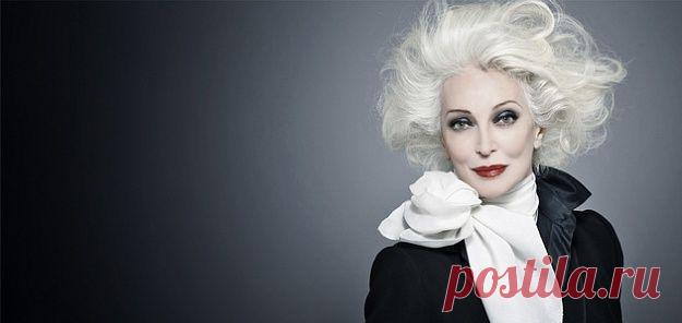 КАРМЕН ДЕЛЛЬ ОРЕФИЧЕ занесена в Книгу рекордов Гиннесса как подиумная модель с самой долгой карьерой. «Я планирую жить как минимум до 100 лет. Может, как раз тогда и выйду на пенсию. Может быть...» — говорит 83-летняя модель.