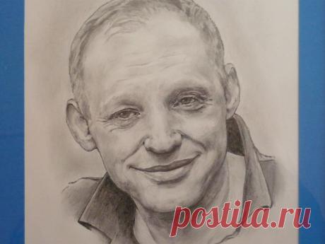 карандаш, бумага, 30х40 см., 2012 г.