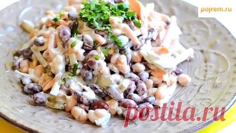 Салат из фасоли с колбасой, простой и сытный