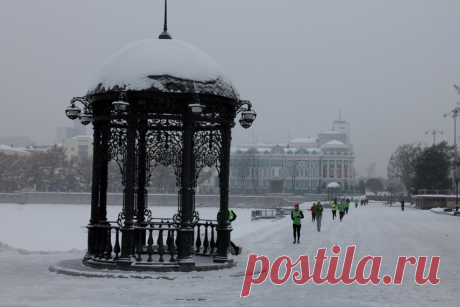 Ротонда на набережной р. Исеть . Екатеринбург