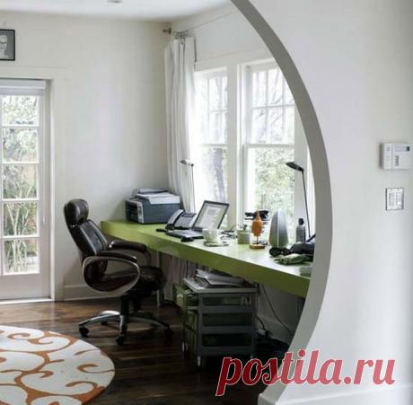 Письменный стол-подоконник