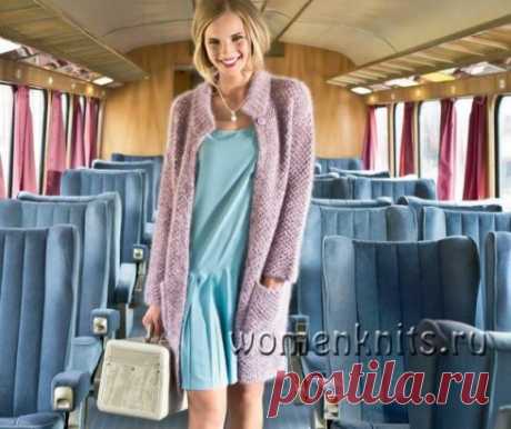 Пальто спицами с воротником стойка
Описание: https://womanknits.ru/vyazanie-dlya-zhenshchin/palto-kardigany-zhakety/palto-spicami-s-vorotnikom-stojka
