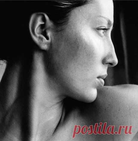 Если вы представляете себя как сражение, вам кажется, что отступление невозможно. Но вы не сражение. Вы – поле боя.

Читайте Вдохновляющие цитаты https://www.adme.ru/vdohnovenie-919705/vdohnovlyayusch..