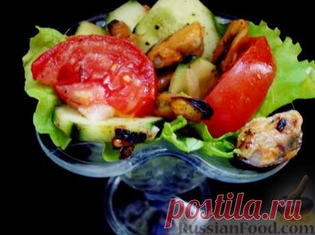 Рецепт: Салат с мидиями и овощами на RussianFood.com