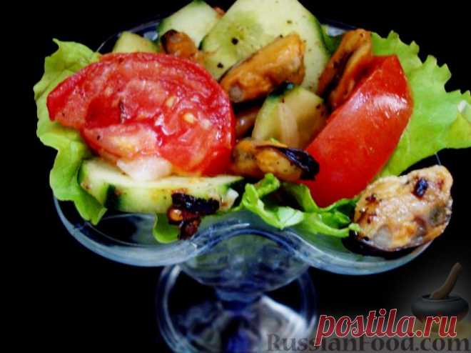 Рецепт: Салат с мидиями и овощами на RussianFood.com