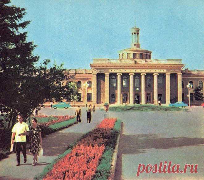 Здание Городского Аэропорта