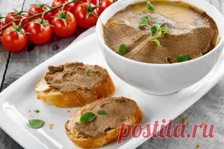 ДОМАШНИЙ КУРИНЫЙ ПАШТЕТ!!! ДОМАШНИЙ КУРИНЫЙ ПАШТЕТ!!!

Готовится из куриного филе, причем всего 30 минут: а результат просто поражает! Паштет станет мега-хитом в вашей семье! Колбасу больше не покупаем))) 
Просто попробуйте и вы сами всё поймёте. 

Состав продуктов:
филе куриное – 400 грамм, 
70 миллилитров бульона (в котором варили мясо); 
морковь – 200 грамм, 
репчатый лук – 2 штуки, 
масло сливочное – 70 грамм, 
чеснок – 2 зубчика, 
лавровый лист – 1 штука, 
перец душис...