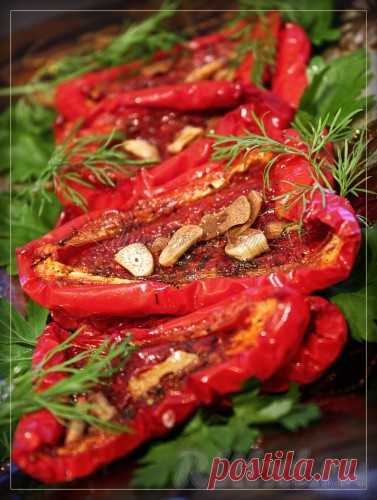 Вяленый перец - рецепт с фото Вяленый перец - отличная закуска. Такой перец хорош в салатах, в качестве добавки к пицце! Ингредиенты