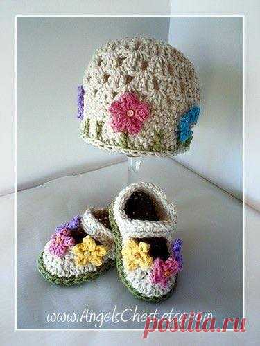 (3) Facebook