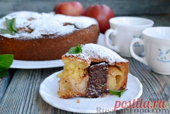 Рецепт: Пирог с яблоками, фаршированными шоколадом на RussianFood.com