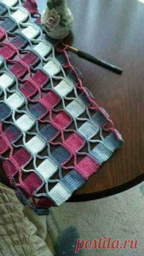 (2) Facebook