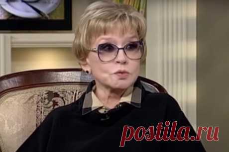 Вера Алентова вспомнила маму и рассказала о внуке, похожем на Меньшова. По словам Алентовой, её мама видела свою дочь врачом, а не актрисой.