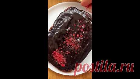 Пост на стене Десерт с небольшой калорийностью🍫  КБЖУ на всю порцию: 412/20,7/15/44  🥗 Яблоко 2 шт 🥗 Яйцо 2 шт 🥗 Какао порошок 2 ст.л. 🥗 Кофе 1 ч.л. 🥗 Корица по вкусу 🥗 Разрыхлитель 1 ч .л