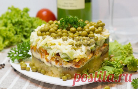 со шпротами, картошкой, зеленым горошком (сыр, огурцы) слоями, рецепт с пошаговыми фото | Все Блюда