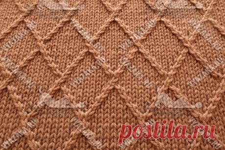 Рельефный узор с перекрещиванием двух петель | Вязание спицами и крючком
