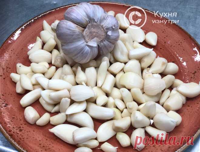 Мясник показал как измельчить чеснок не используя нож, тёрки и чеснокодавку Находка для хозяек!