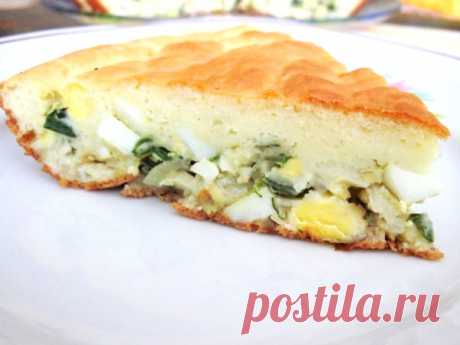 Быстрый пирог с зеленым луком и яйцами | Мама знает...