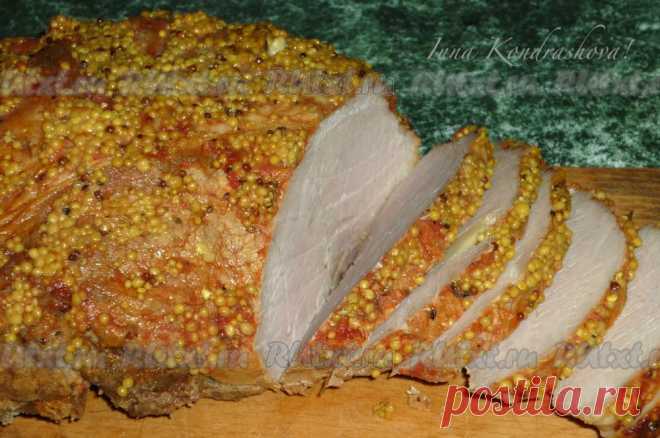 Праздничная буженина Вкусная домашняя буженина станет украшением любого праздничного стола. Для приготовления домашней буженины понадобится: свинина - 1 кг; лук - 1 шт.; томатный сок - 250-300 мл; соль; перец; чеснок - 4-…
