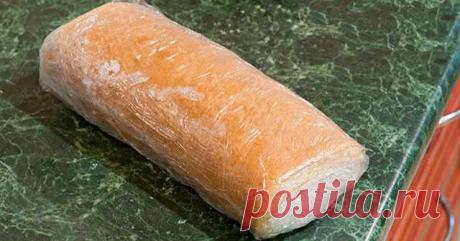 Я завернула кабачки в пленку и оставила в холодильнике. Через 2 часа вся семья объедалась витаминной закуской! — Домашняя кулинария