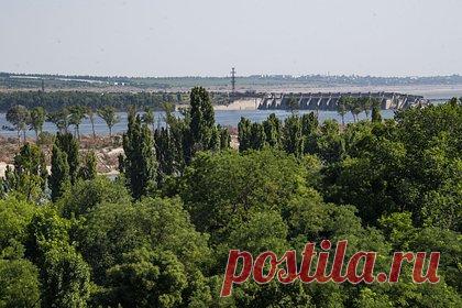 Украинский пленный рассказал о форсировании Днепра ВСУ. Командование Вооруженных сил Украины (ВСУ) отправляет бойцов без подготовки штурмовать острова в дельте Днепра при отсутствии артиллерийской поддержки. Об этом рассказал взятый в плен солдат 126-й бригады теробороны ВСУ Илья Прытков. «Там был балаган, как стадо нас формировали еще на этом этапе», — сказал он.