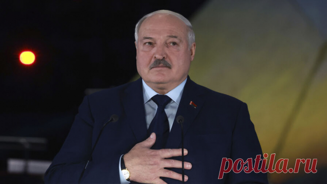 Лукашенко поздравил белорусов, празднующих Пасху 31 марта. Президент Белоруссии Александр Лукашенко поздравил белорусских католиков с Пасхой, которая празднуется 31 марта. Поздравление опубликовано на сайте президента. "Искренне поздравляю вас с праздником Пасхи. Он несет в себе глубокий ...