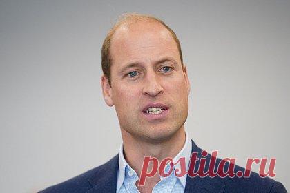 Родственник Карла III проболтался об обидной кличке будущего короля Британии. Родственник Карла III, бывший капитан английской сборной по регби Майк Тиндолл рассказал про обидную кличку будущего короля Великобритании. Он зоавет его Вилли Одна Пинта и объясняет это тем, что принц совершенно не умеет пить. Поллитра пива способны полностью вывести его из строя.