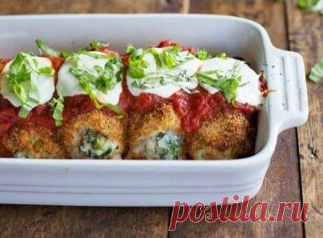 Куриные рулеты со шпинатом и моцареллой.